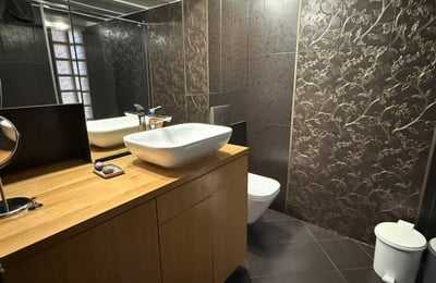 Alquiler de un apartamento dúplex de 3 habitaciones con vista a la ciudad, 90 m², Belgrado, Serbia